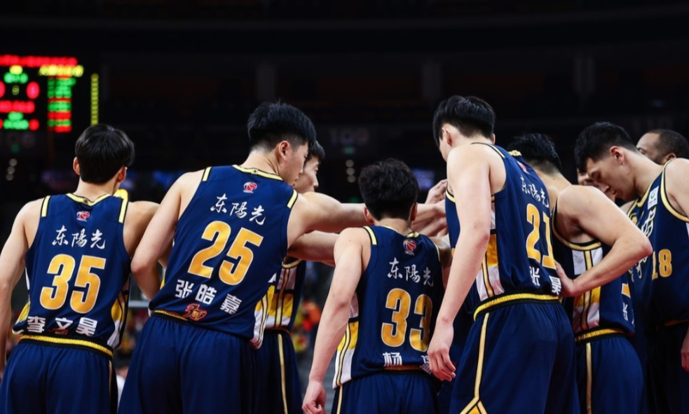 98篮球赛事直播_(98篮球网直播nba录像)