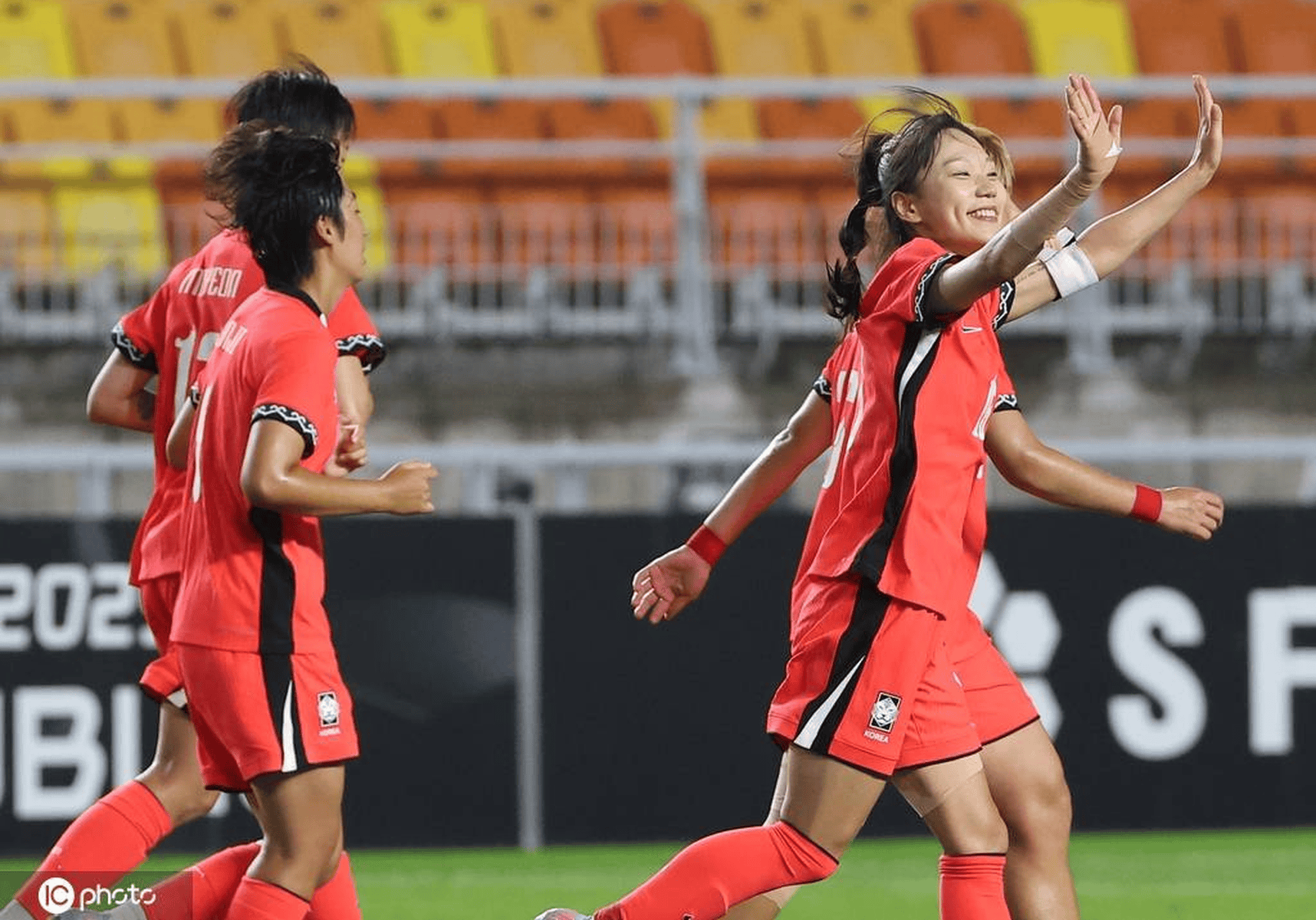 韩国女足_(韩国女足队员崔宥莉) 韩国女足_(韩国女足队员崔宥莉)