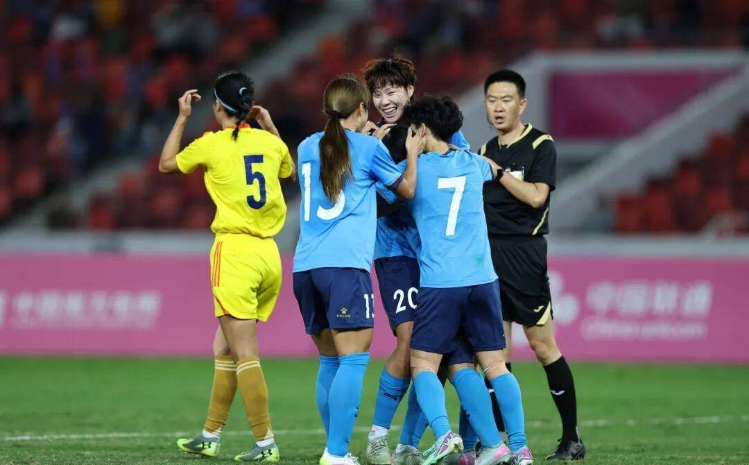 24小时直播网足球免费直播_(24小时直播网足球免费直播在线观看)