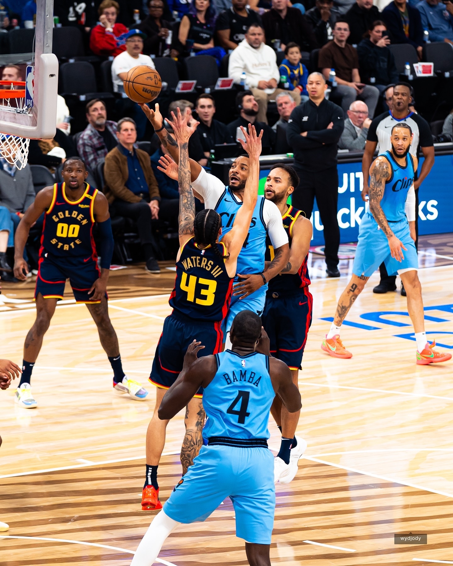 勇士快船比赛全场录像回放_(202119勇士vs快船全场回放)