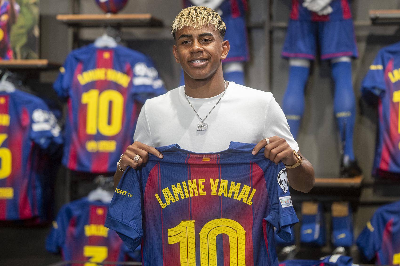 巴萨上架亚马尔神秘印号球衣新赛季改穿10号的简单介绍 巴萨上架亚马尔神秘印号球衣新赛季改穿10号的简单介绍