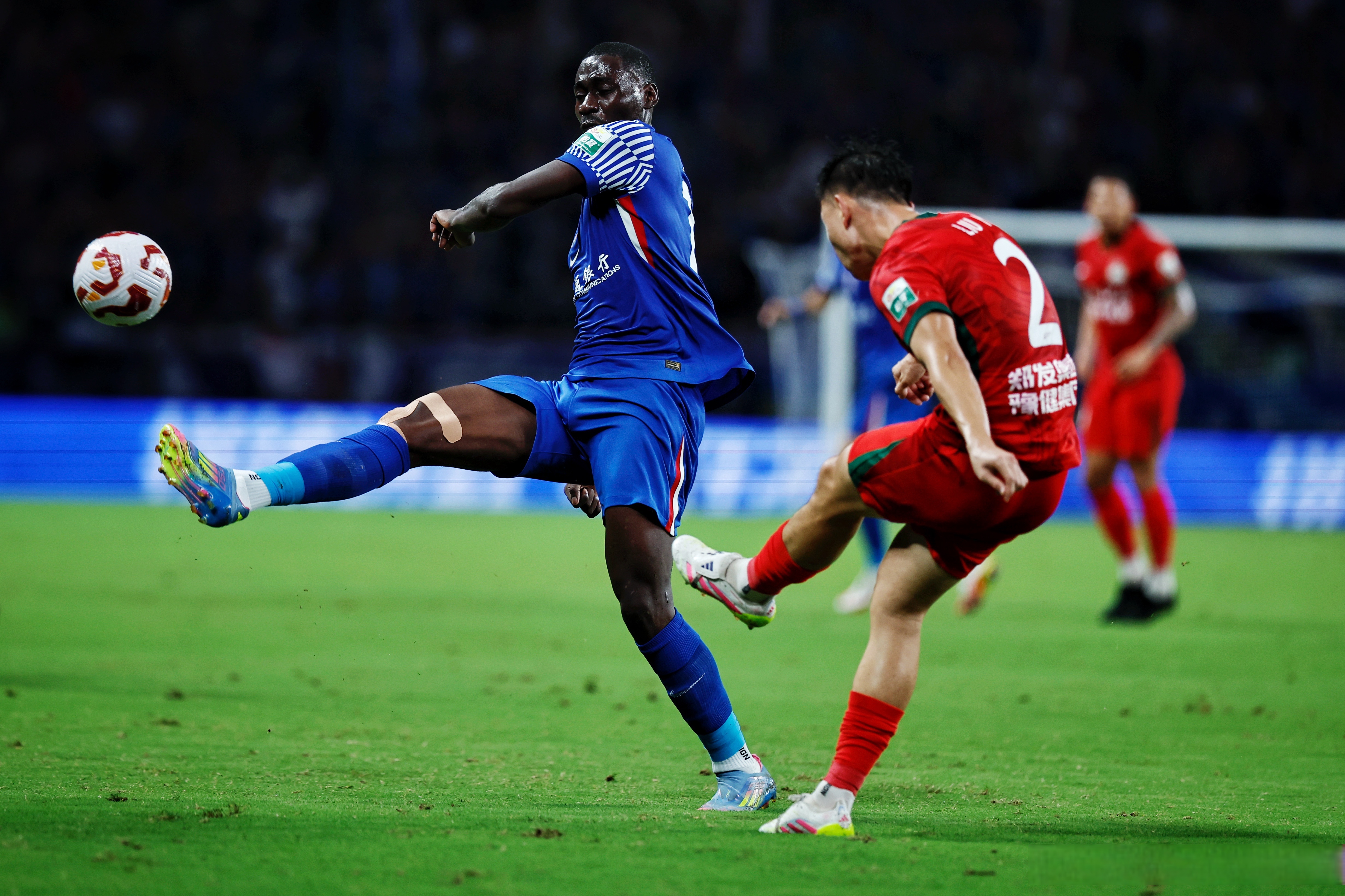 西海岸对阵申花比赛中遭争议越位判罚主场不敌申花的简单介绍 西海岸对阵申花比赛中遭争议越位判罚主场不敌申花的简单介绍