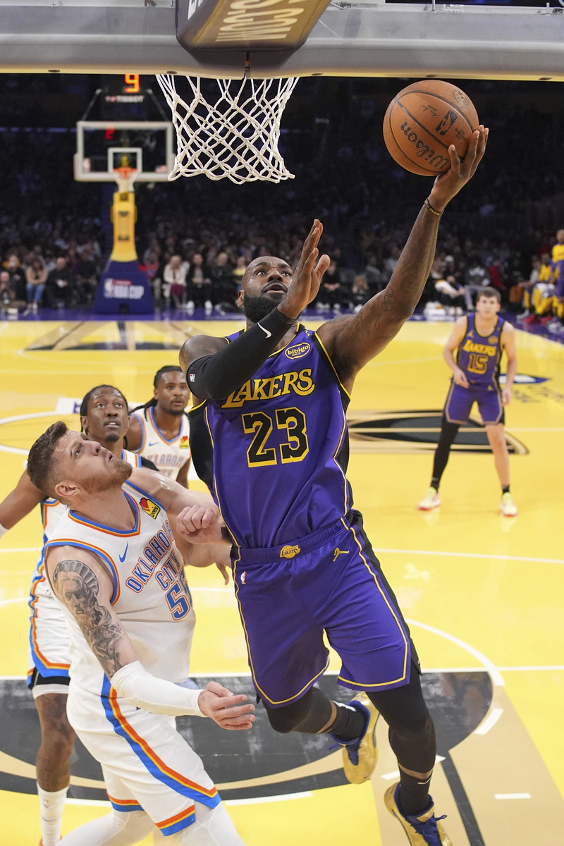 关于NBA常规赛湖人客场102-122惨败老鹰里萨谢19分东契奇22+11难救主的信息