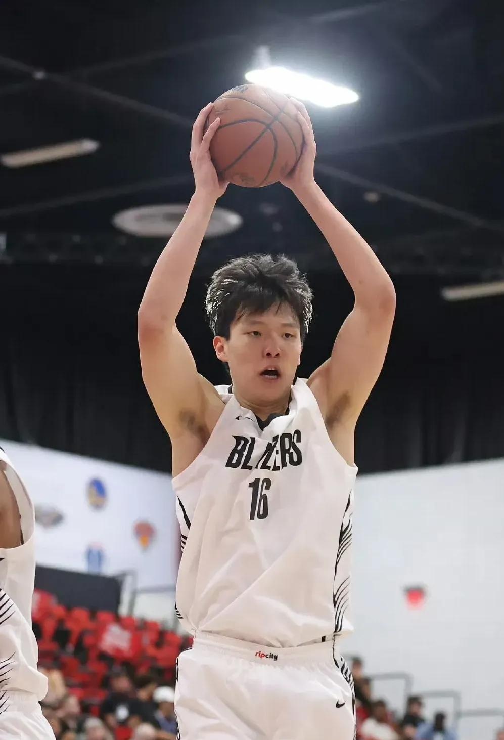 杨瀚森连续5场被弃用代理教练对其努力表示肯定的简单介绍 杨瀚森连续5场被弃用代理教练对其努力表示肯定的简单介绍