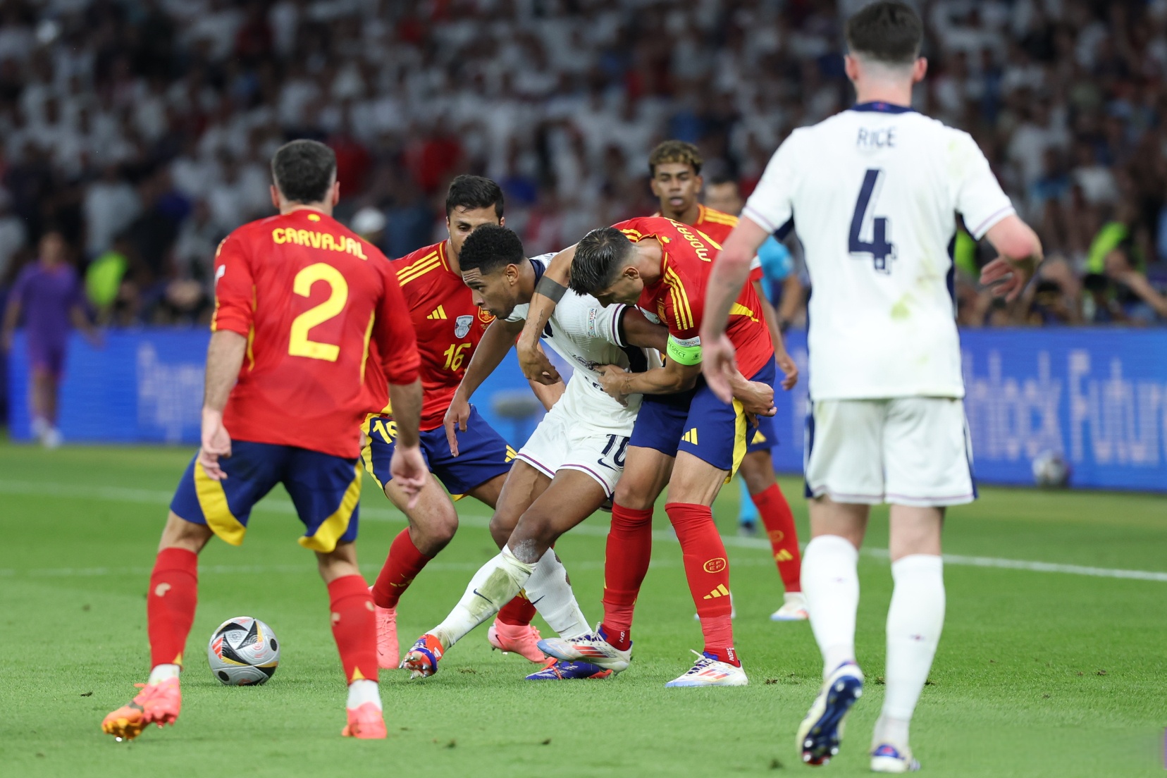 西班牙女足晋级欧洲杯决赛将再次面对英格兰的简单介绍