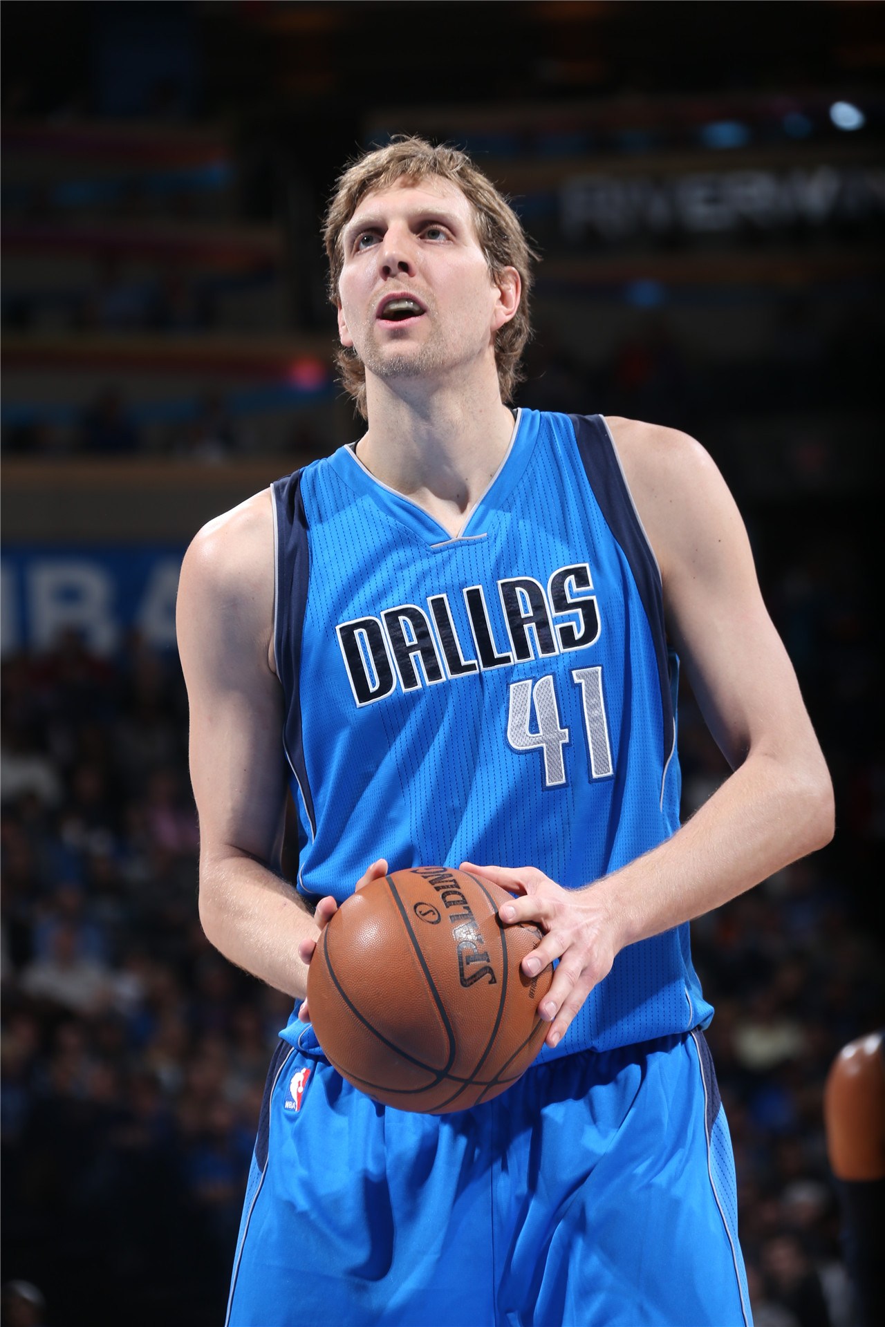 关于独行侠官宣解雇哈里森芬利和里卡迪临时接管的信息