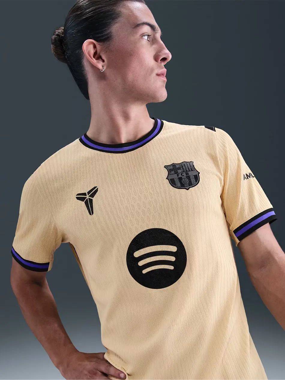 利物浦新赛季主场球衣泄露将在8月1日正式发售的简单介绍 利物浦新赛季主场球衣泄露将在8月1日正式发售的简单介绍