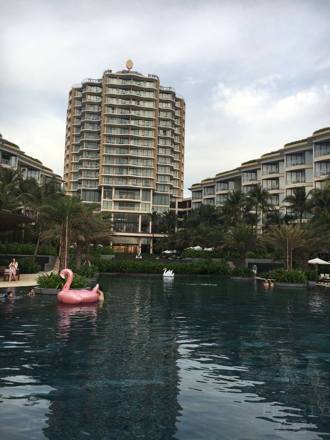 贝林厄姆兄弟前往西班牙度假好友一同前往的简单介绍 贝林厄姆兄弟前往西班牙度假好友一同前往的简单介绍