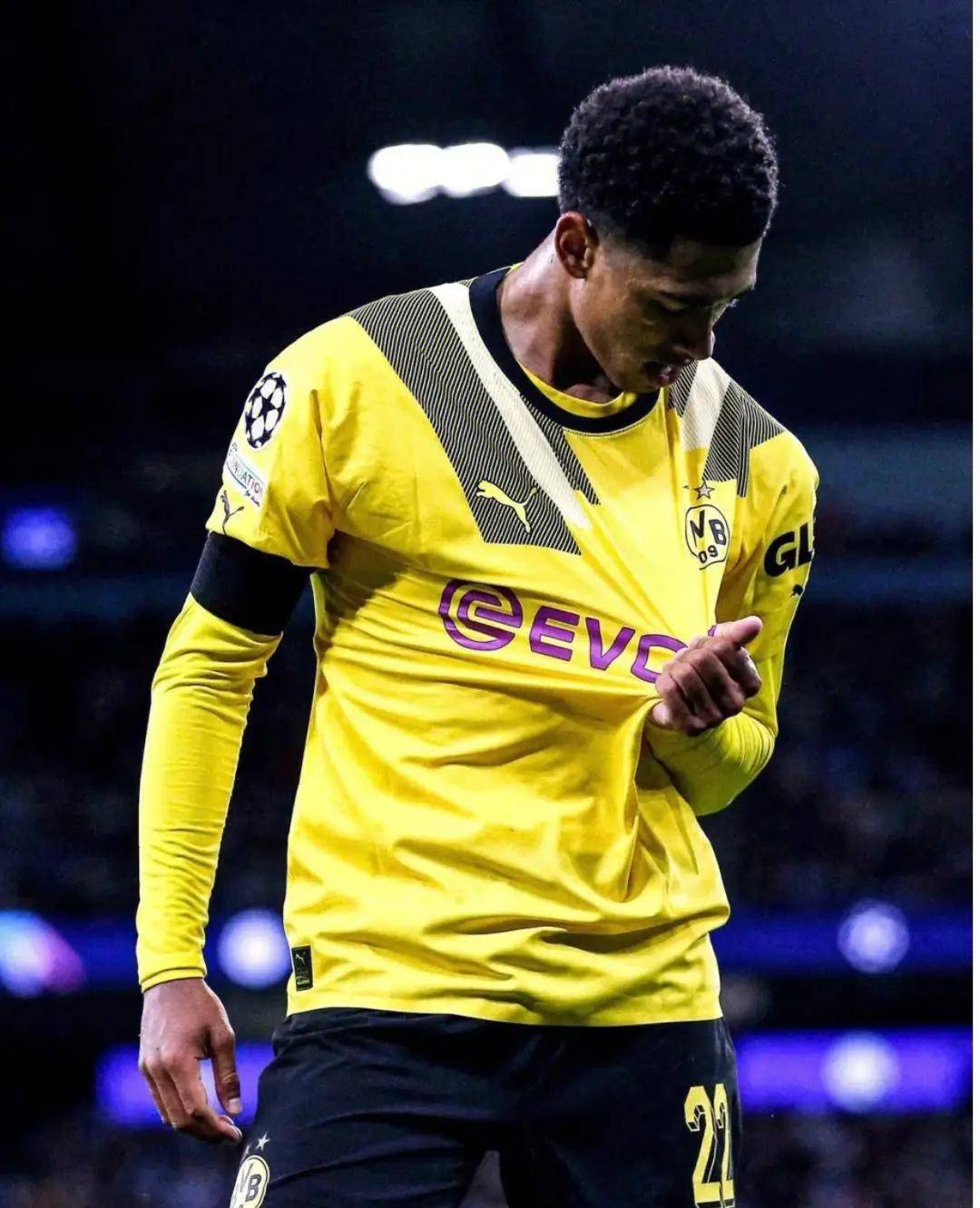 贝林厄姆兄弟前往西班牙度假好友一同前往的简单介绍 贝林厄姆兄弟前往西班牙度假好友一同前往的简单介绍