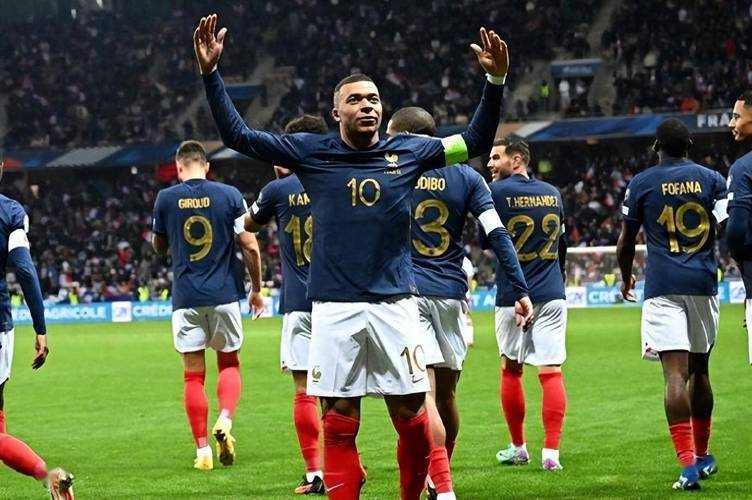 关于法国队世预赛最新名单及球员号码法国队11月将对阵乌克兰和阿塞拜疆的信息