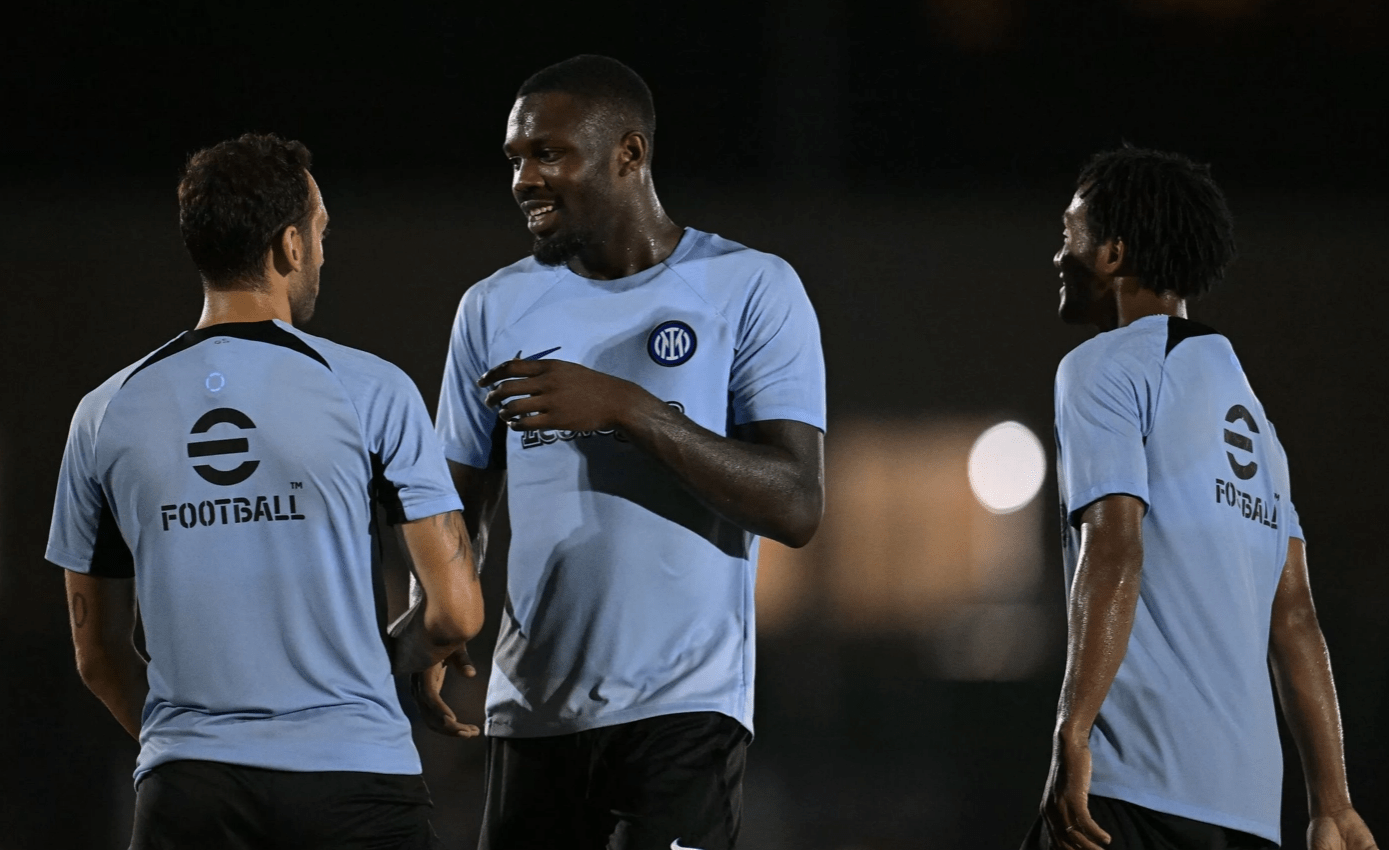 关于曝巴雷拉拒绝利雅得新月坚持留队的信息 关于曝巴雷拉拒绝利雅得新月坚持留队的信息