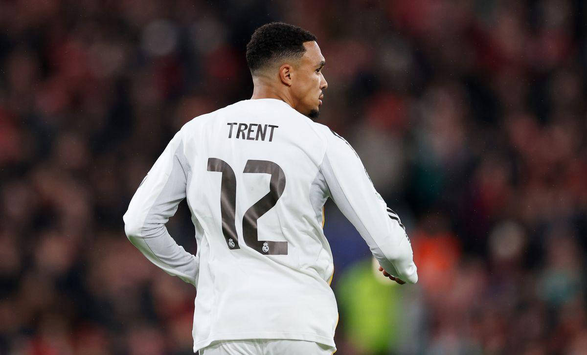 阿诺德遭利物浦球迷嘘声安菲尔德球场反应激烈的简单介绍 阿诺德遭利物浦球迷嘘声安菲尔德球场反应激烈的简单介绍