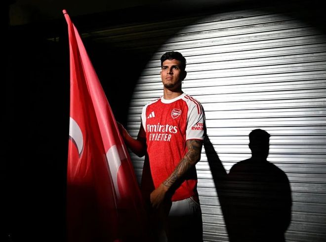 阿森纳官宣因卡皮耶加盟球员将身穿5号球衣的简单介绍