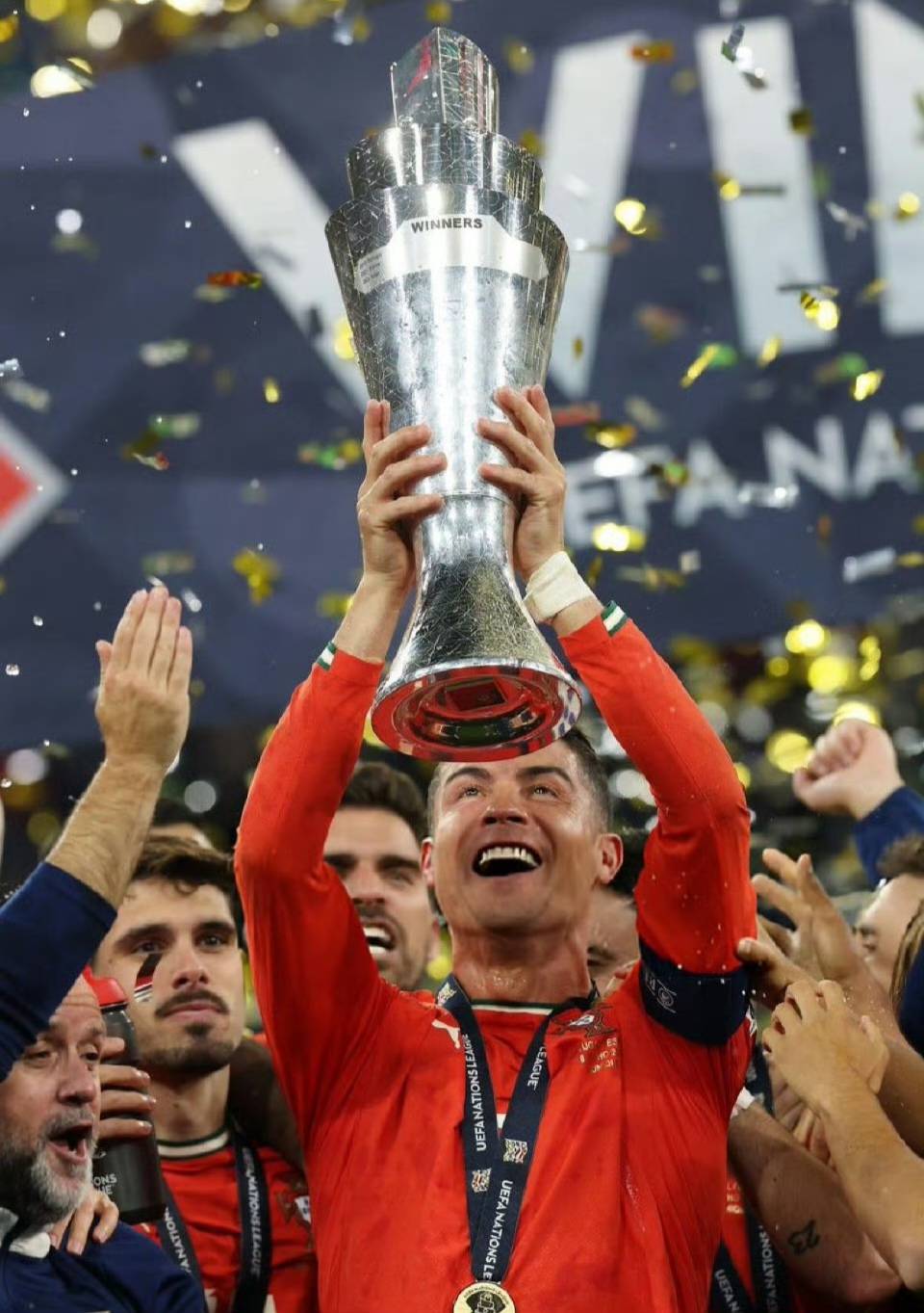 包含葡萄牙再夺欧国联冠军C罗破门+伤退点球击败西班牙的词条 包含葡萄牙再夺欧国联冠军C罗破门+伤退点球击败西班牙的词条