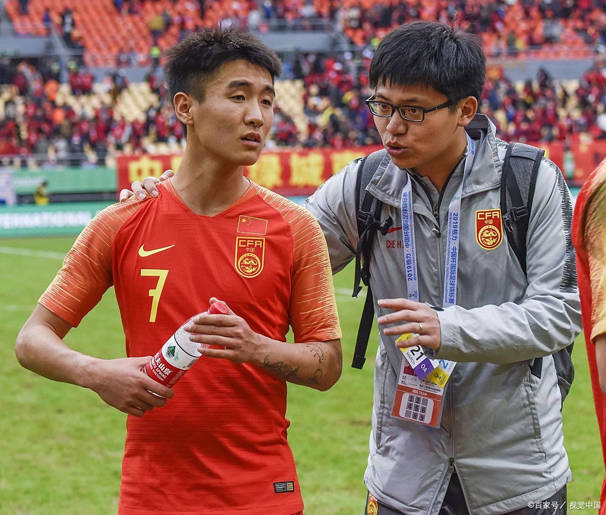 关于成都球迷意难平韦世豪主动致歉这一态度转变着实让人意外的信息