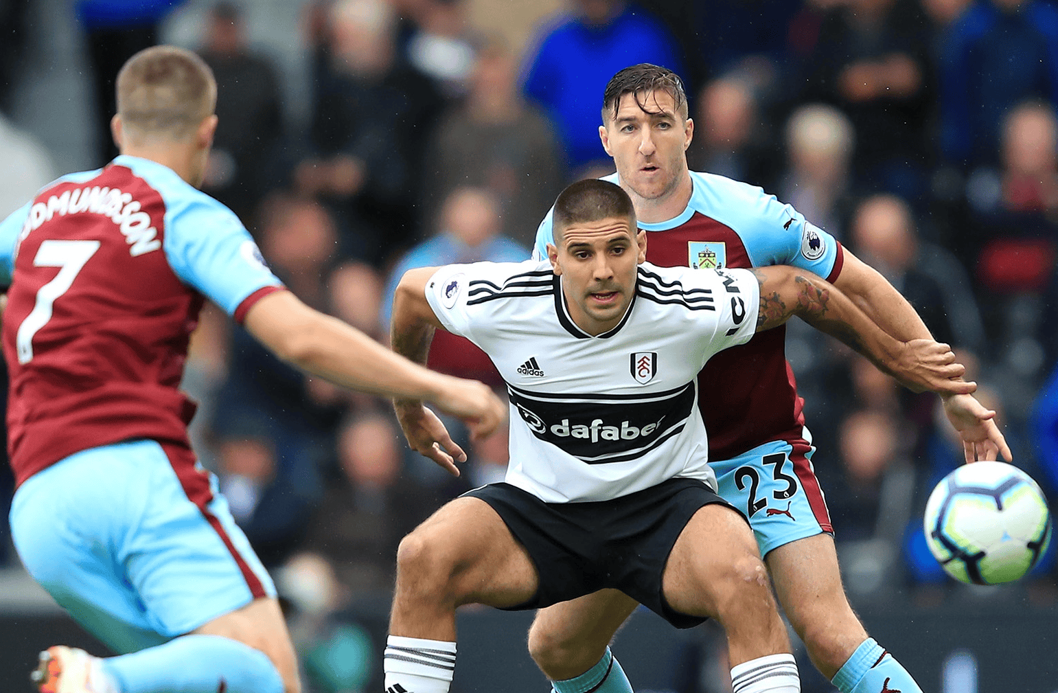 包含利物浦近6次客战伯恩利全胜近4次全部零封的词条