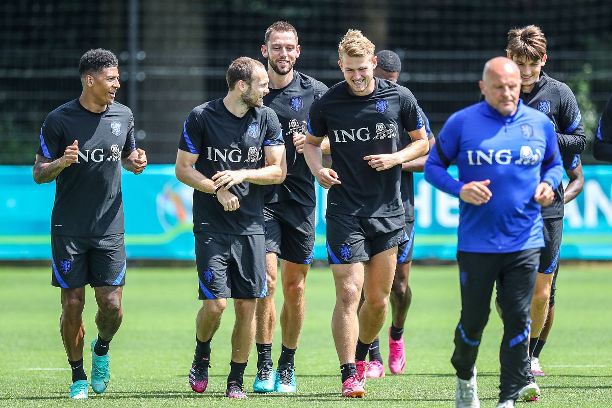 包含西协乙3组:伊维萨皮蒂乌塞斯群岛VS赫罗纳二队的词条 包含西协乙3组:伊维萨皮蒂乌塞斯群岛VS赫罗纳二队的词条