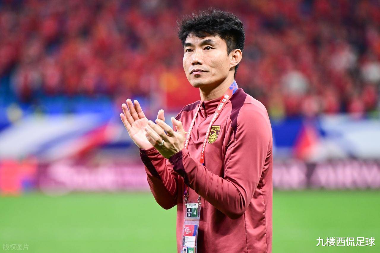 关于韩媒曝中国男足选帅密切关注申台龙考虑任命临时主帅的信息