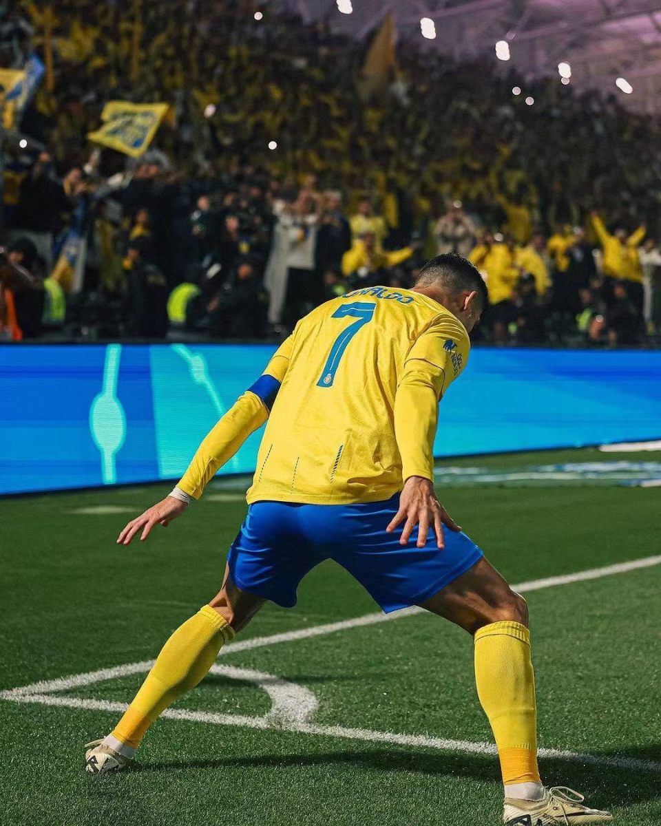 包含亚特兰大球迷巨幅海报嘲讽梅西看台上充满挑衅的词条 包含亚特兰大球迷巨幅海报嘲讽梅西看台上充满挑衅的词条