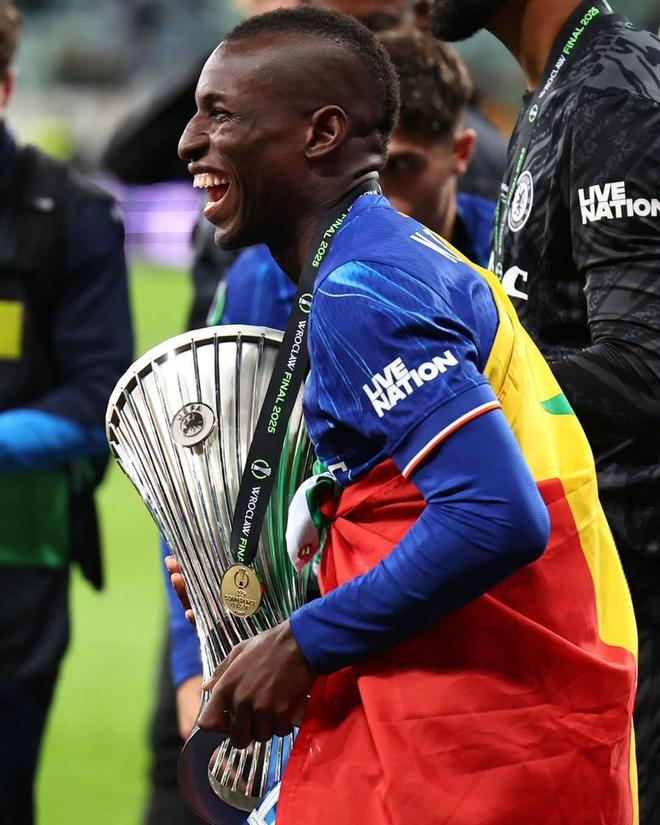 关于欧协联贝蒂斯1-4切尔西蓝军逆转夺冠的信息 关于欧协联贝蒂斯1-4切尔西蓝军逆转夺冠的信息