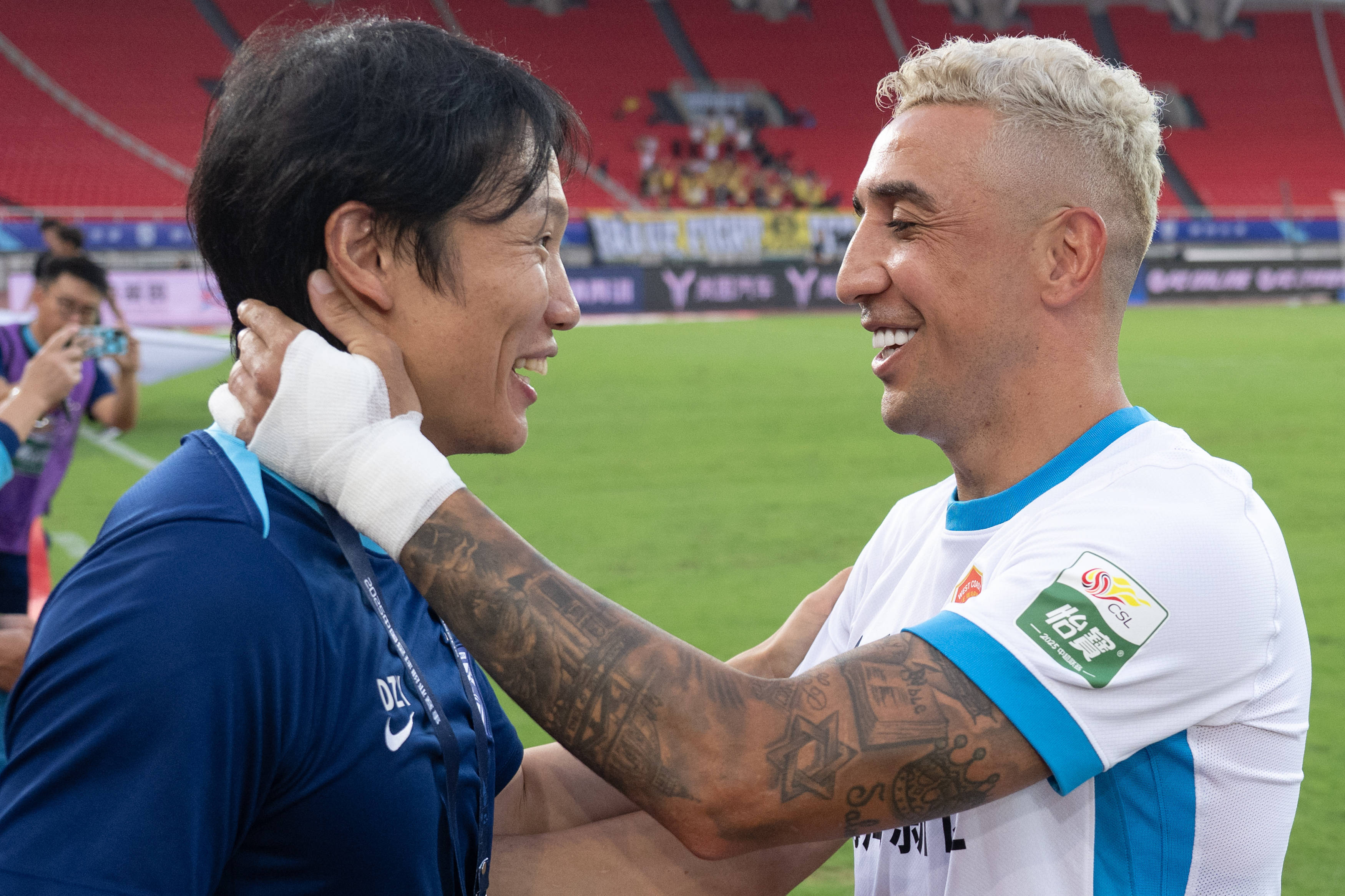 关于中超深圳新鹏城1-2武汉三镇帕拉西奥斯造点+破门图多列点射建功的信息 关于中超深圳新鹏城1-2武汉三镇帕拉西奥斯造点+破门图多列点射建功的信息