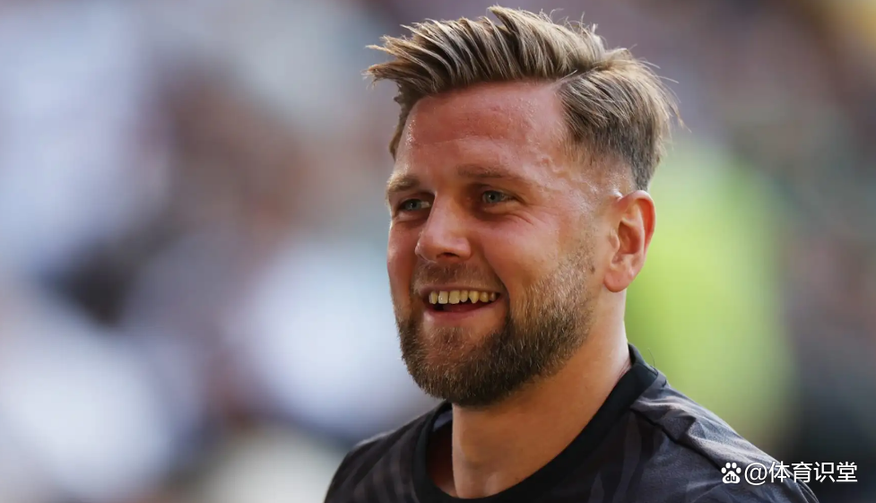 约维奇曾提议续约两年且年薪要求不高但AC米兰没同意的简单介绍 约维奇曾提议续约两年且年薪要求不高但AC米兰没同意的简单介绍