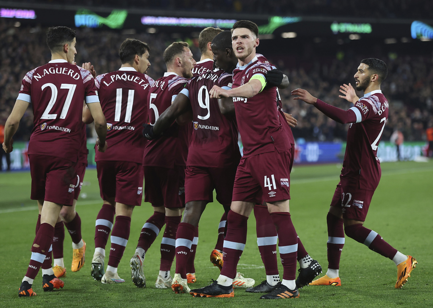 包含纽卡斯尔VS埃弗顿黑马挑战高清无延迟全程转播的词条