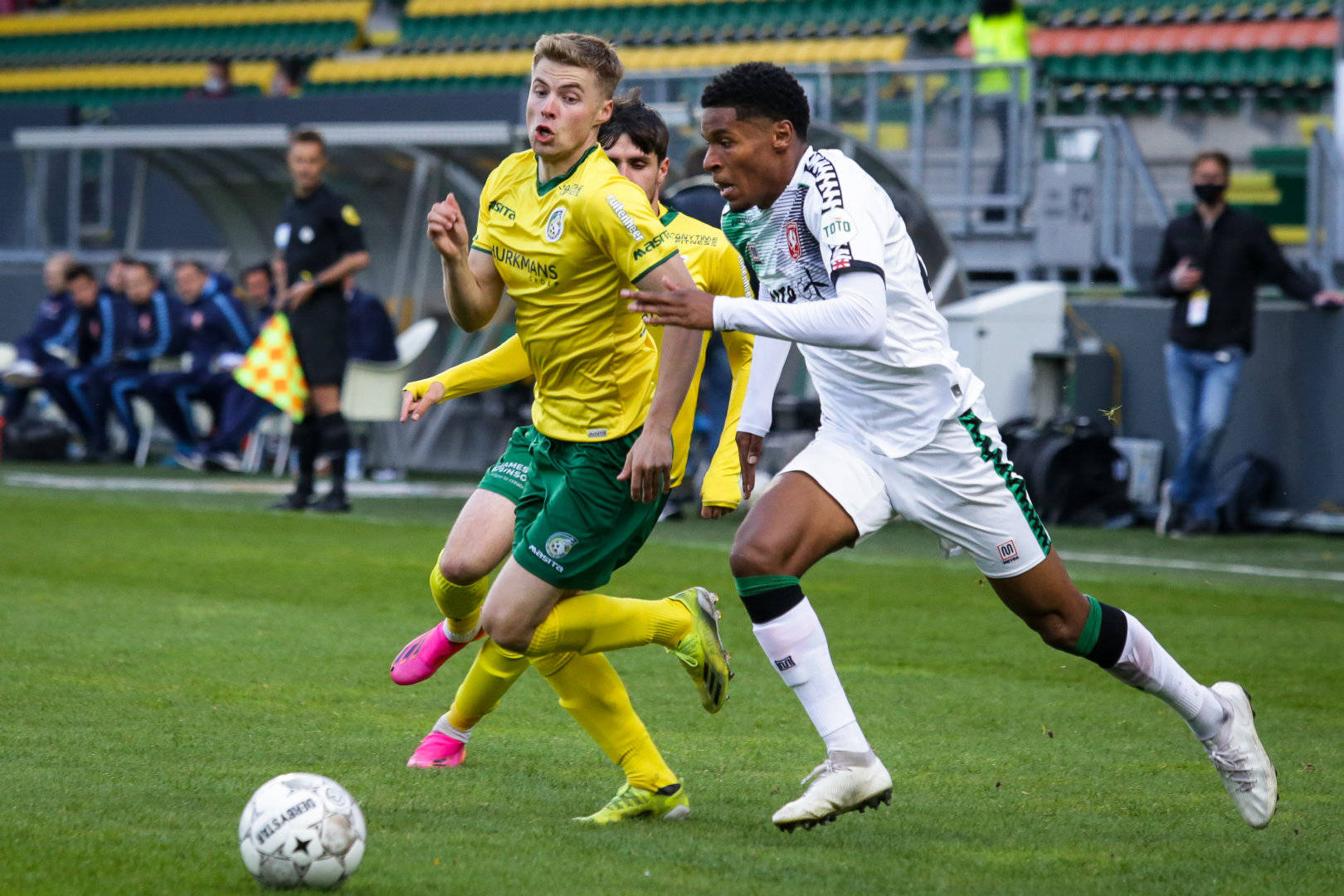 荷甲:沃伦丹VS特温特 荷甲:沃伦丹VS特温特