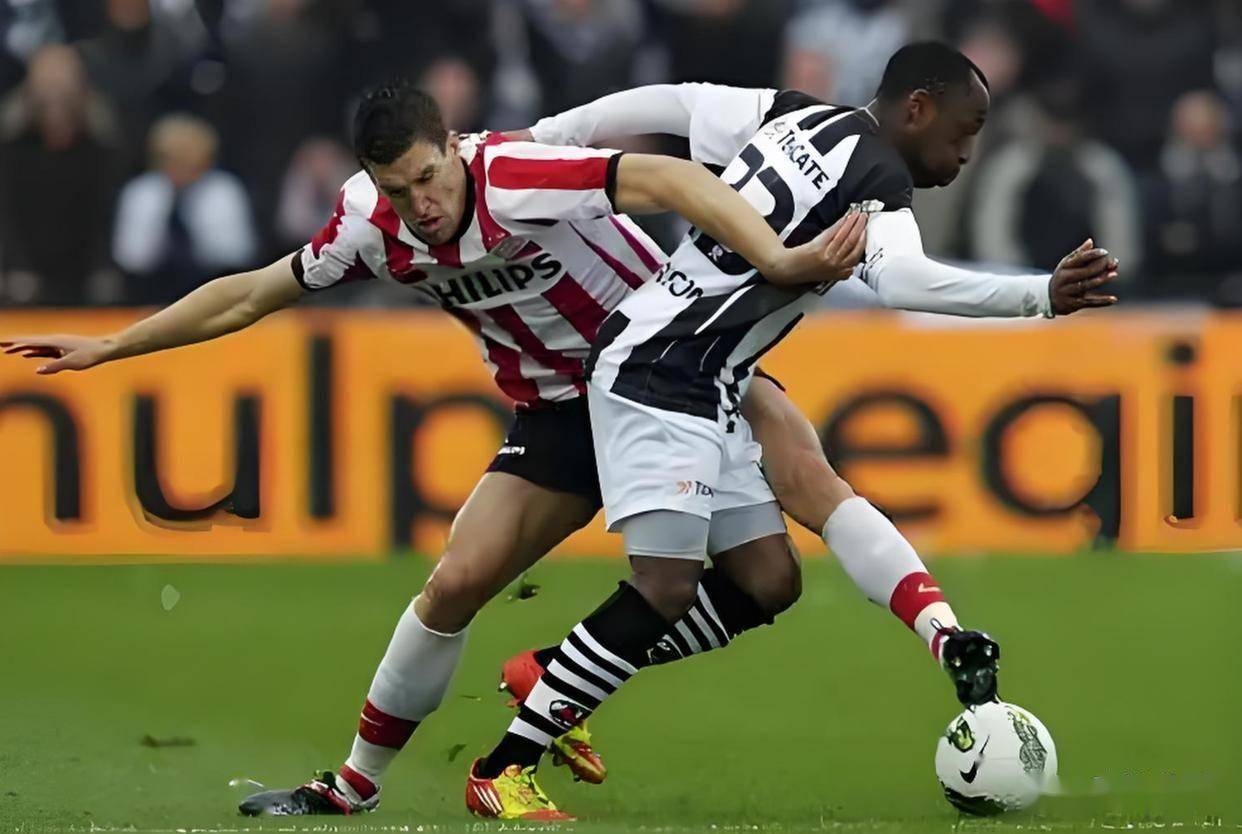 荷甲:沃伦丹VS特温特 荷甲:沃伦丹VS特温特