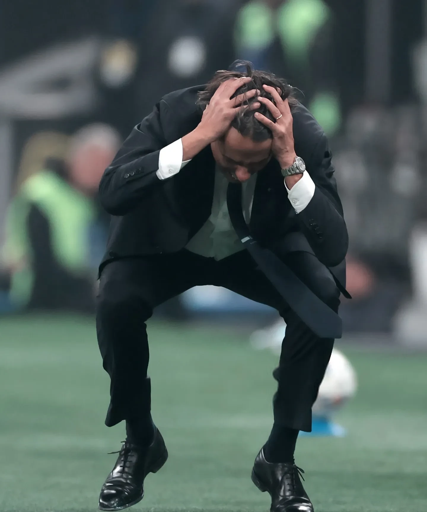 关于楚阿梅尼预计因伤缺席三周球员遭遇肌肉伤势的信息 关于楚阿梅尼预计因伤缺席三周球员遭遇肌肉伤势的信息