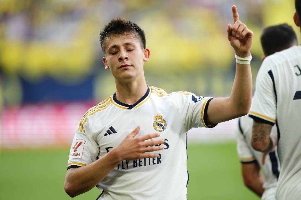 皇马一直计划让居勒尔转型中场视为莫德里奇的接班人的简单介绍