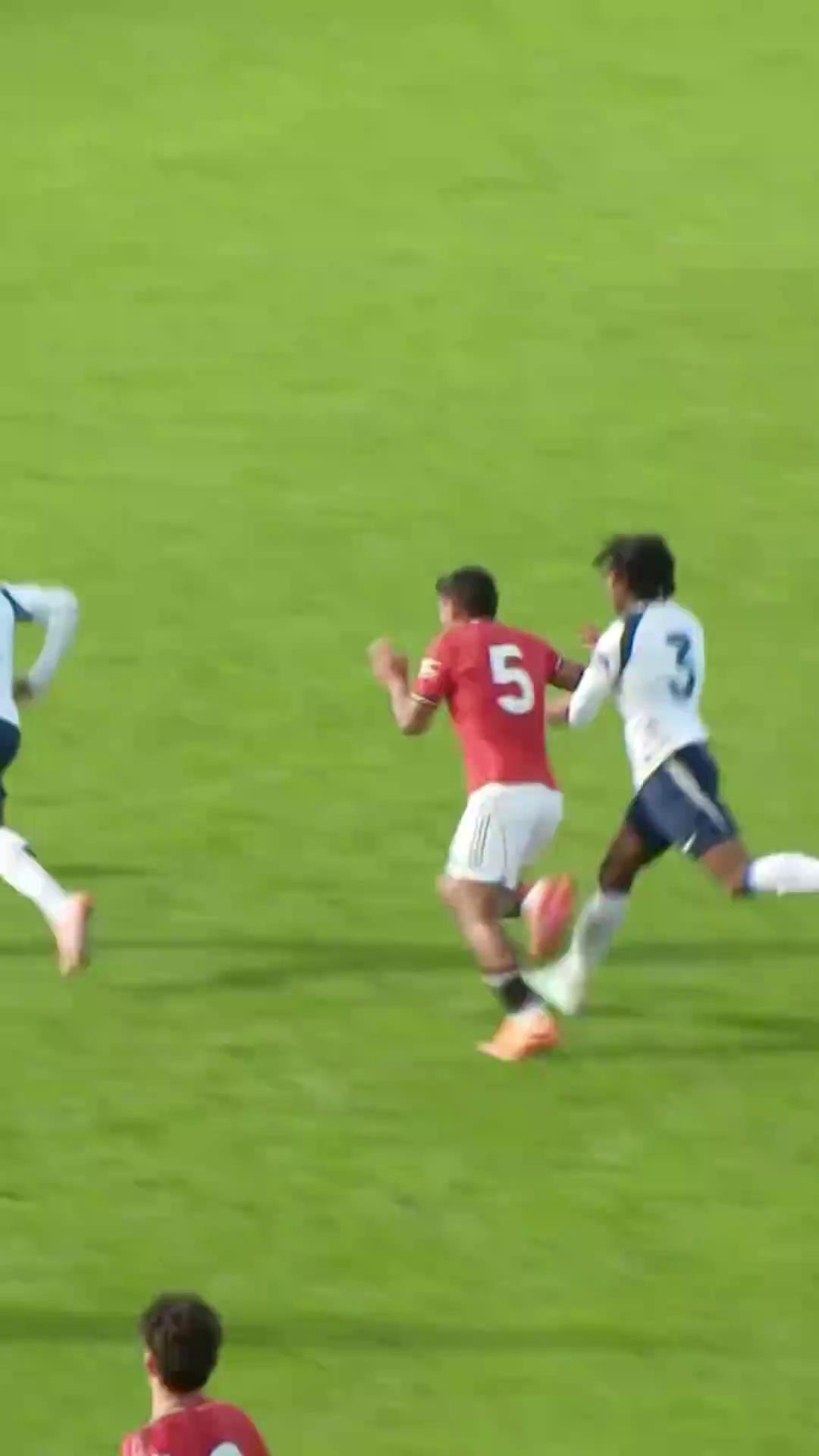 曝迭戈莱昂即将加盟曼联转会费700万镑 曝迭戈莱昂即将加盟曼联转会费700万镑