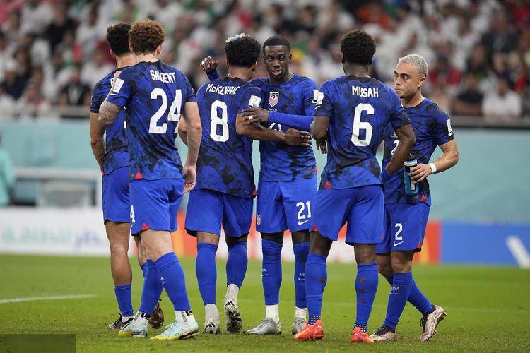 包含金杯赛美国VS墨西哥预测美国今届赛事发挥非常强势的词条