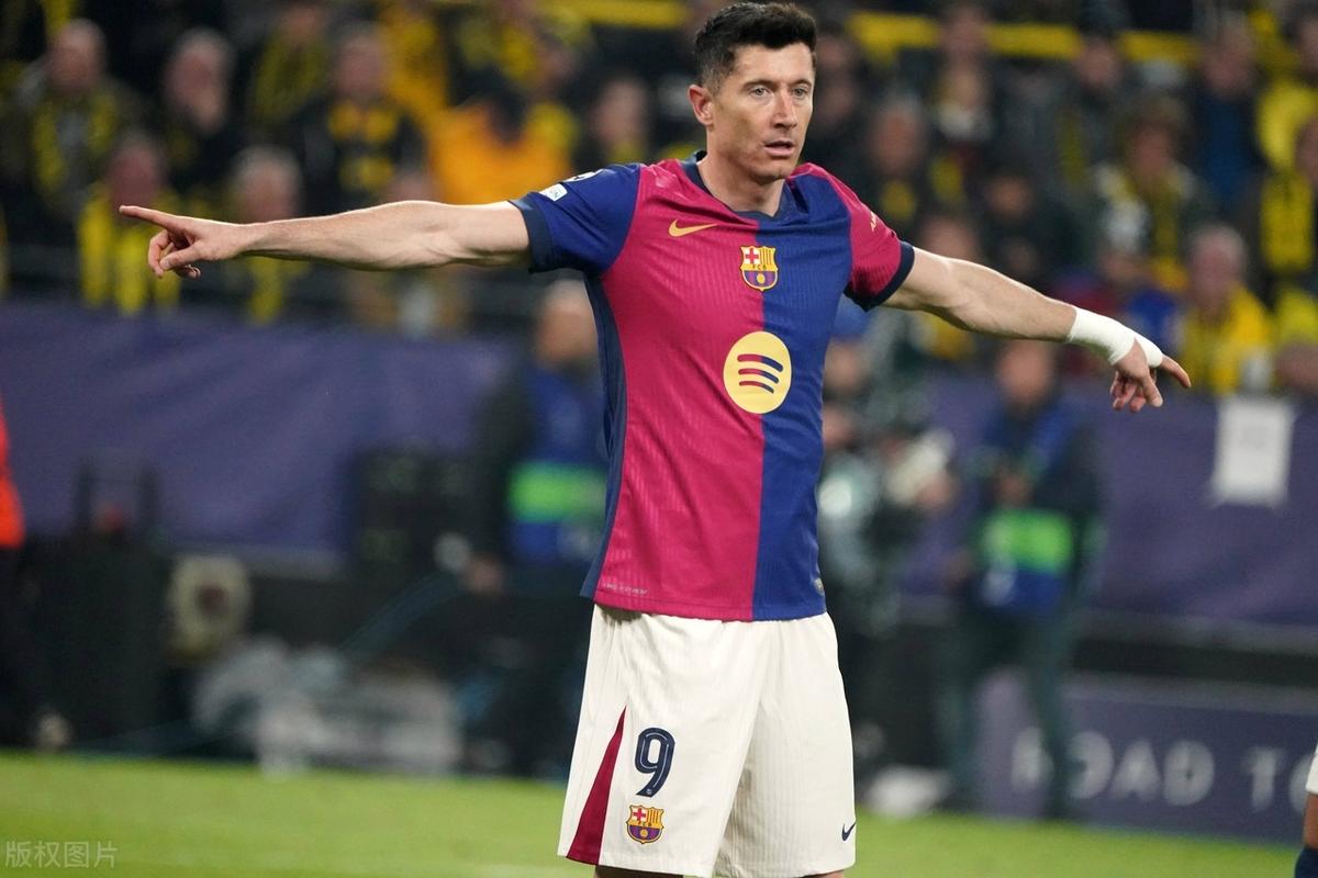 西甲塞尔塔2-4巴塞罗那莱万帽子戏法的简单介绍 西甲塞尔塔2-4巴塞罗那莱万帽子戏法的简单介绍