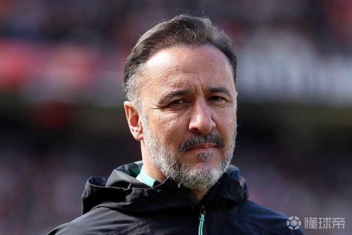 狼队主帅维托尔-佩雷拉下课本赛季带队前10轮未尝胜绩的简单介绍 狼队主帅维托尔-佩雷拉下课本赛季带队前10轮未尝胜绩的简单介绍