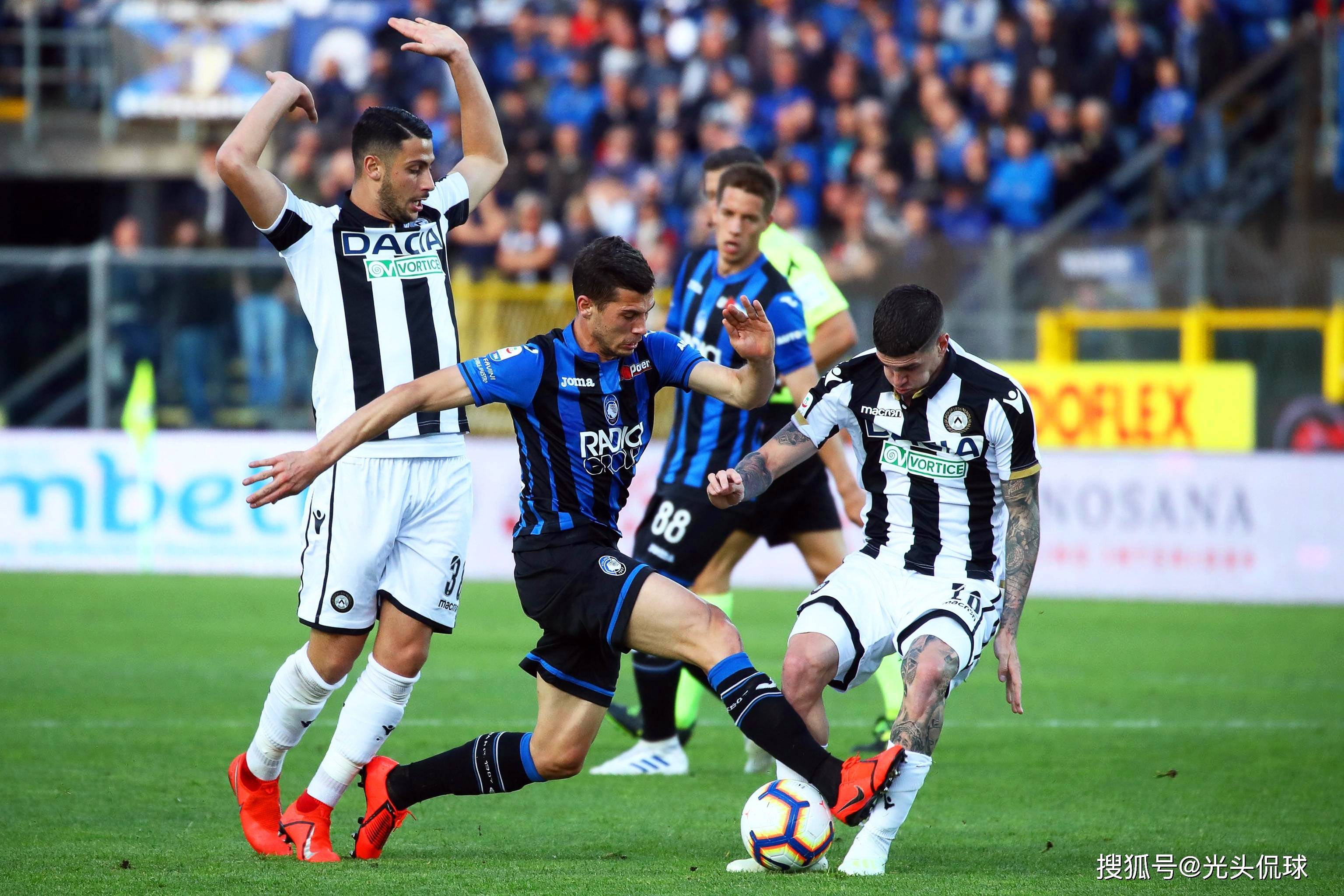 NCAA:辛辛那提大学VS东密歇根的简单介绍