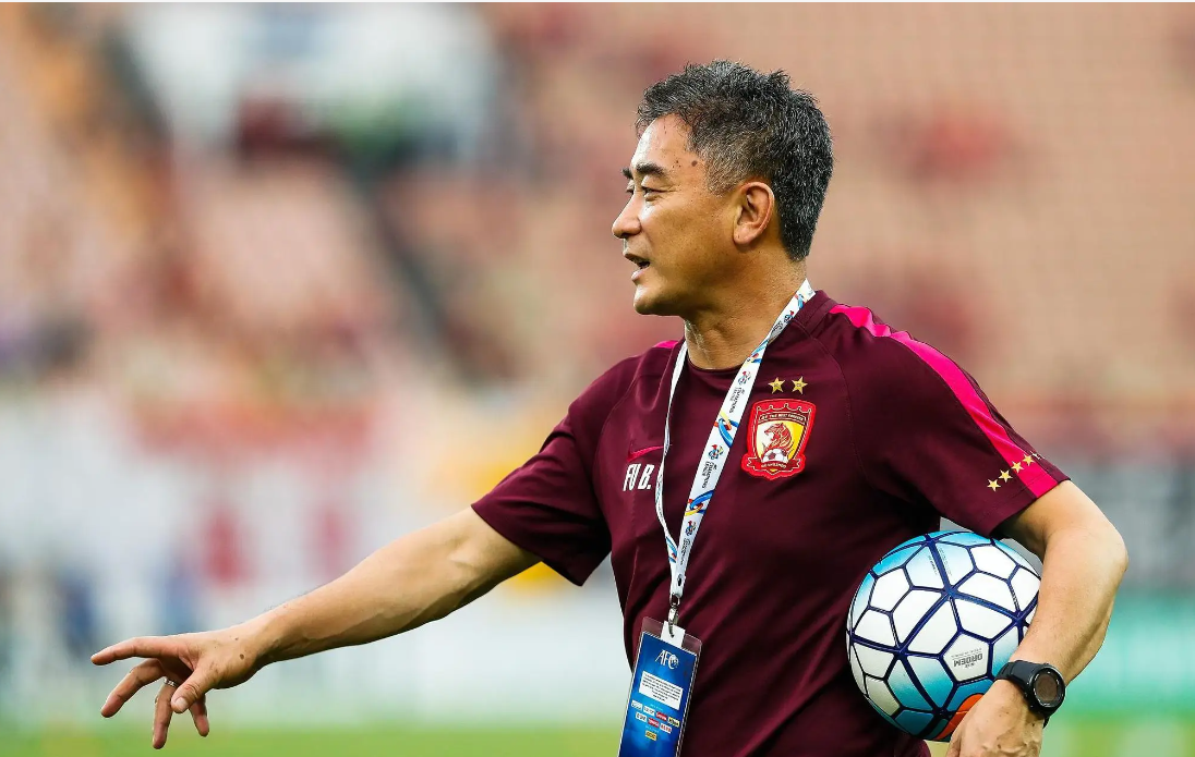 关于曝有足球自媒体博主申请竞聘国足帅位门槛极高的信息 关于曝有足球自媒体博主申请竞聘国足帅位门槛极高的信息