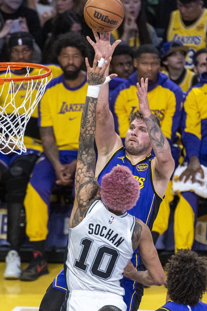 关于斯洛文尼亚男篮将战法国男篮东契奇首战未能带队取胜的信息 关于斯洛文尼亚男篮将战法国男篮东契奇首战未能带队取胜的信息