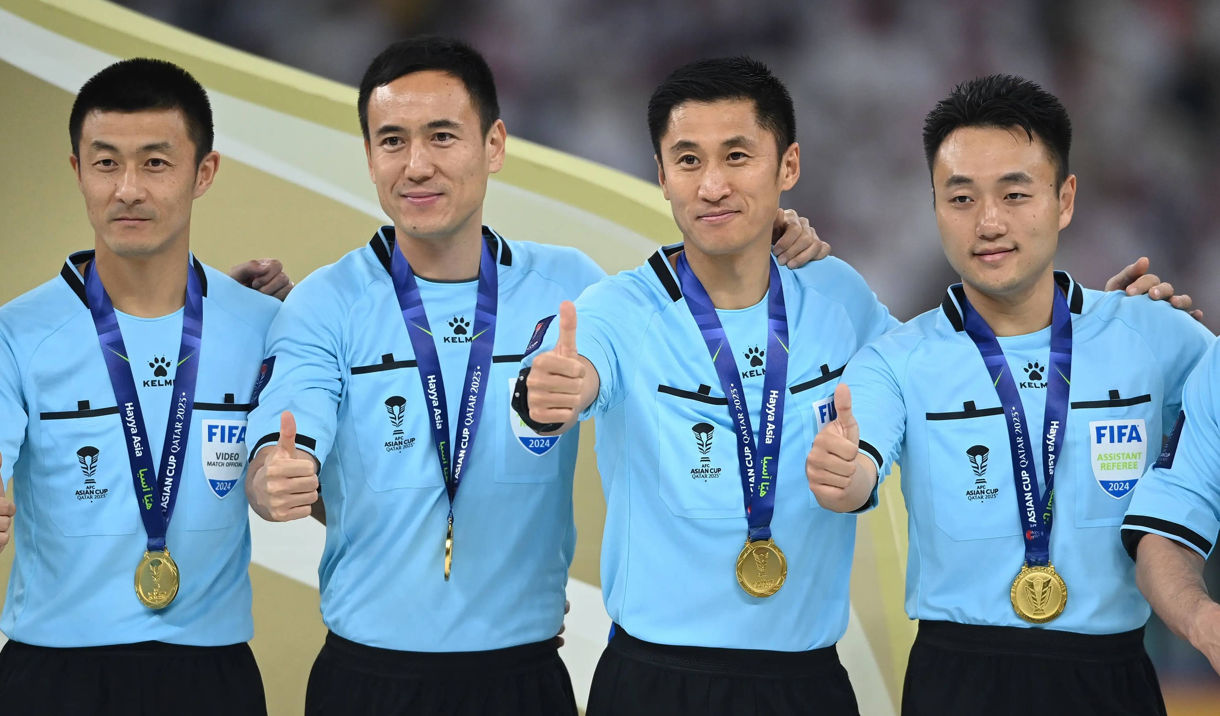 中国裁判亮相世俱杯马宁担任第四官员 中国裁判亮相世俱杯马宁担任第四官员