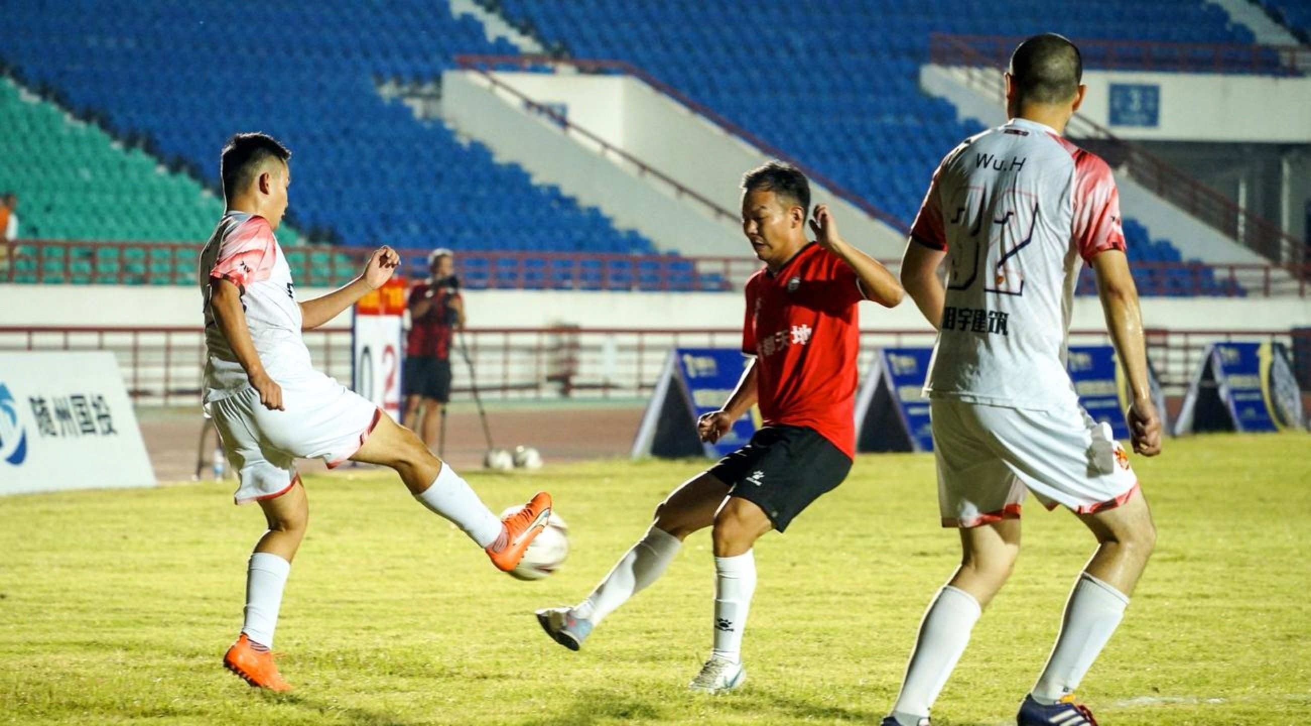 关于意甲萨索洛1-2热那亚热那亚绝杀的信息 关于意甲萨索洛1-2热那亚热那亚绝杀的信息