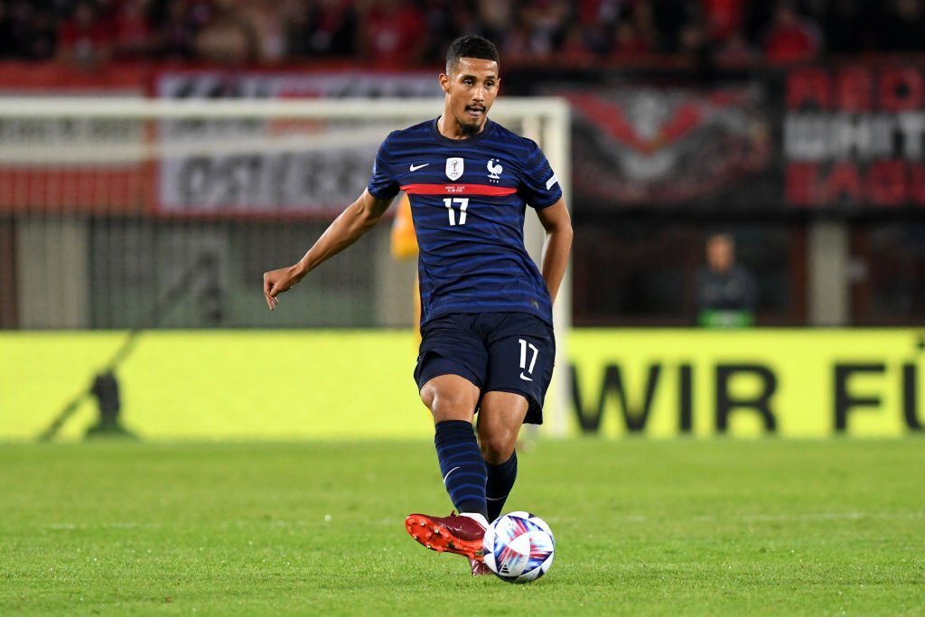 包含萨利巴因伤退出国家队帕瓦尔紧急入替的词条