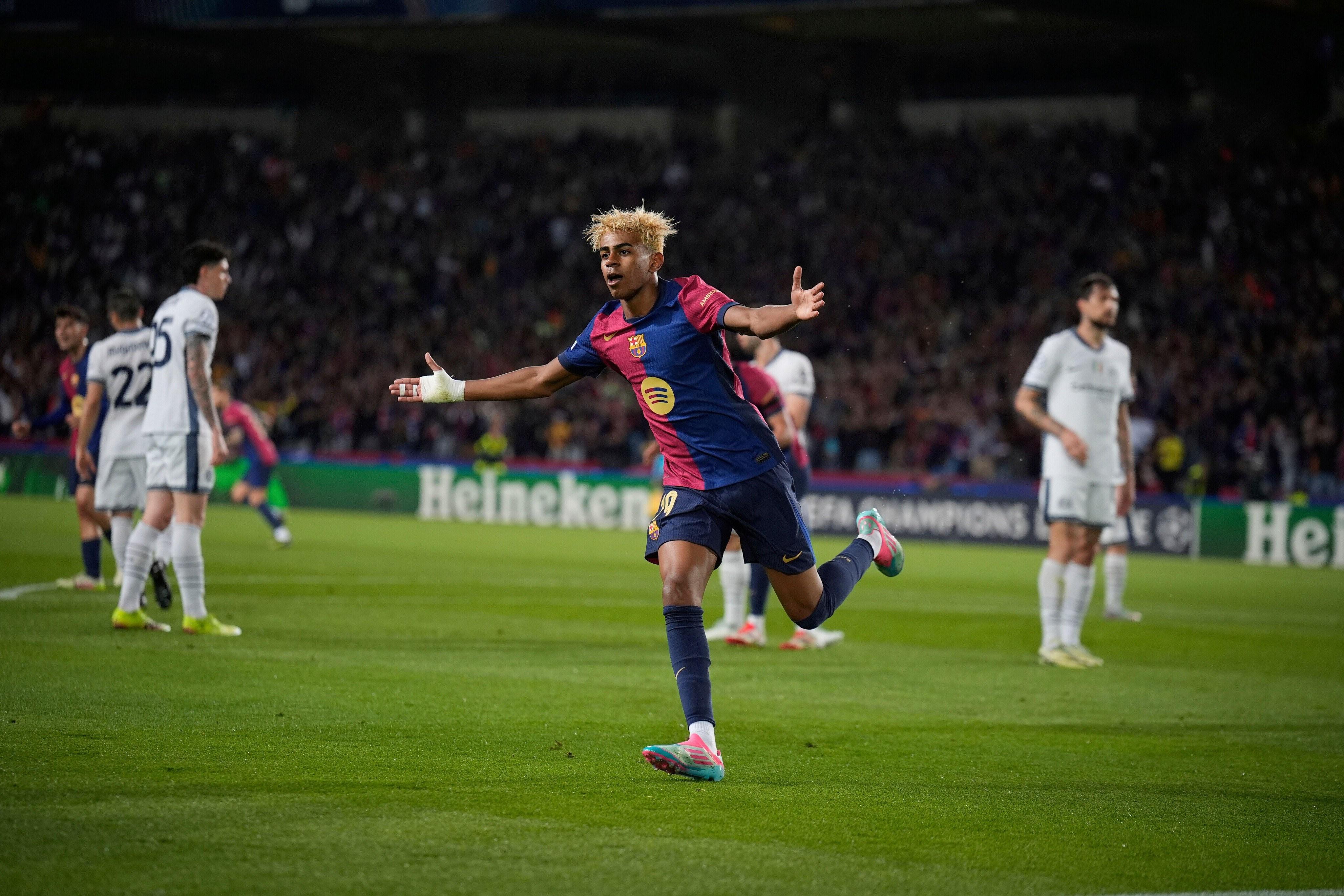 包含巴萨对邓弗里斯的态度认真而邓弗里斯对国米而言是核心球员的词条 包含巴萨对邓弗里斯的态度认真而邓弗里斯对国米而言是核心球员的词条