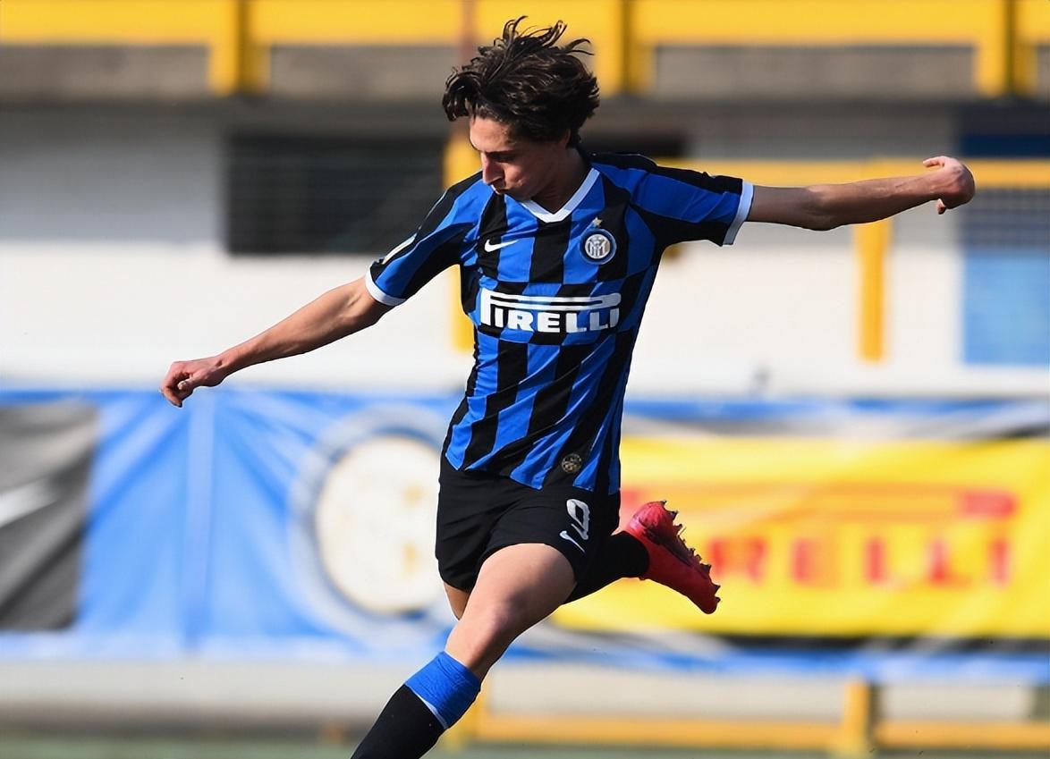 包含经纪人:国米信任F埃斯波西托刚刚完成续约的词条 包含经纪人:国米信任F埃斯波西托刚刚完成续约的词条