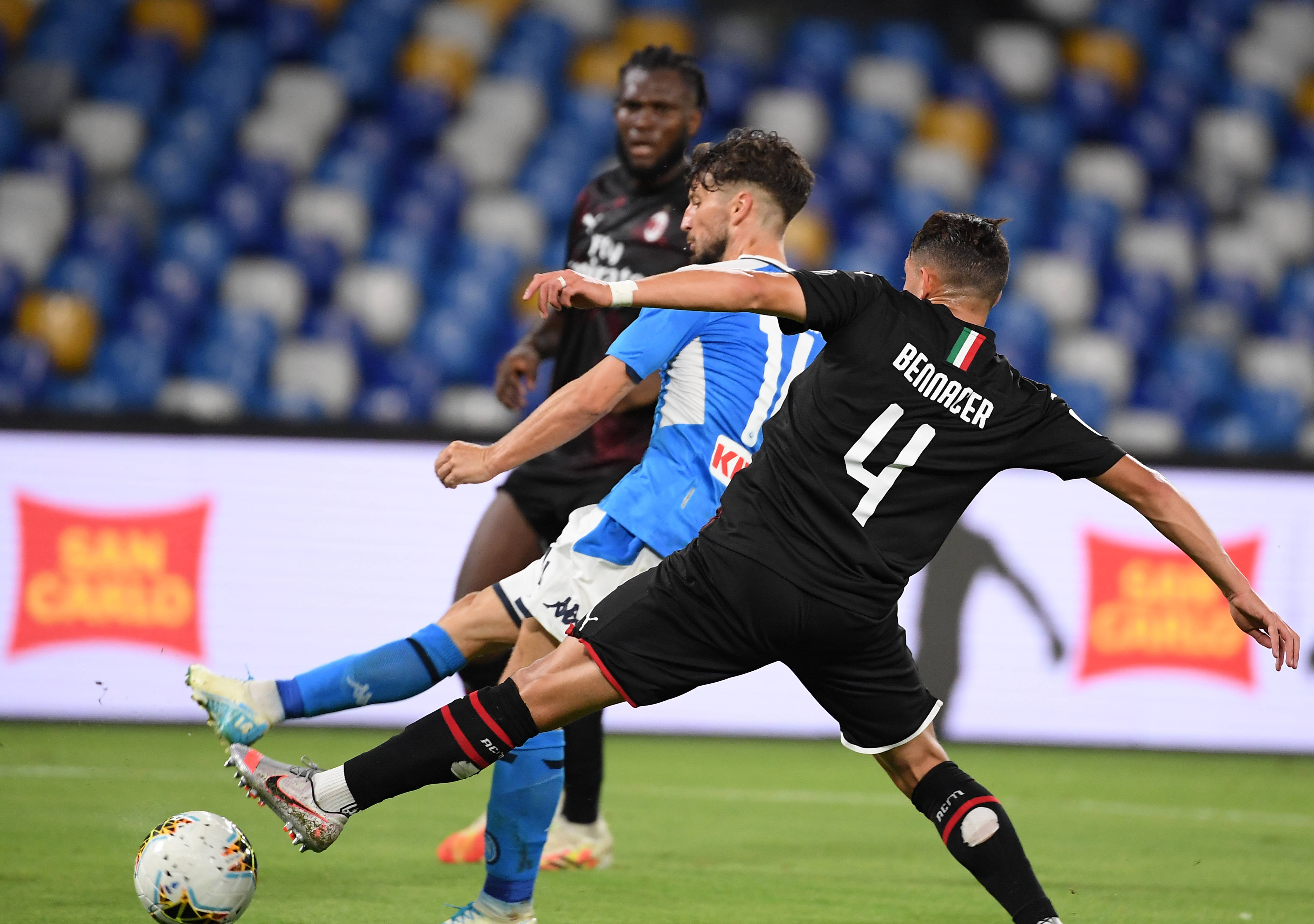 关于意乙：巴里VS弗罗西诺尼的信息