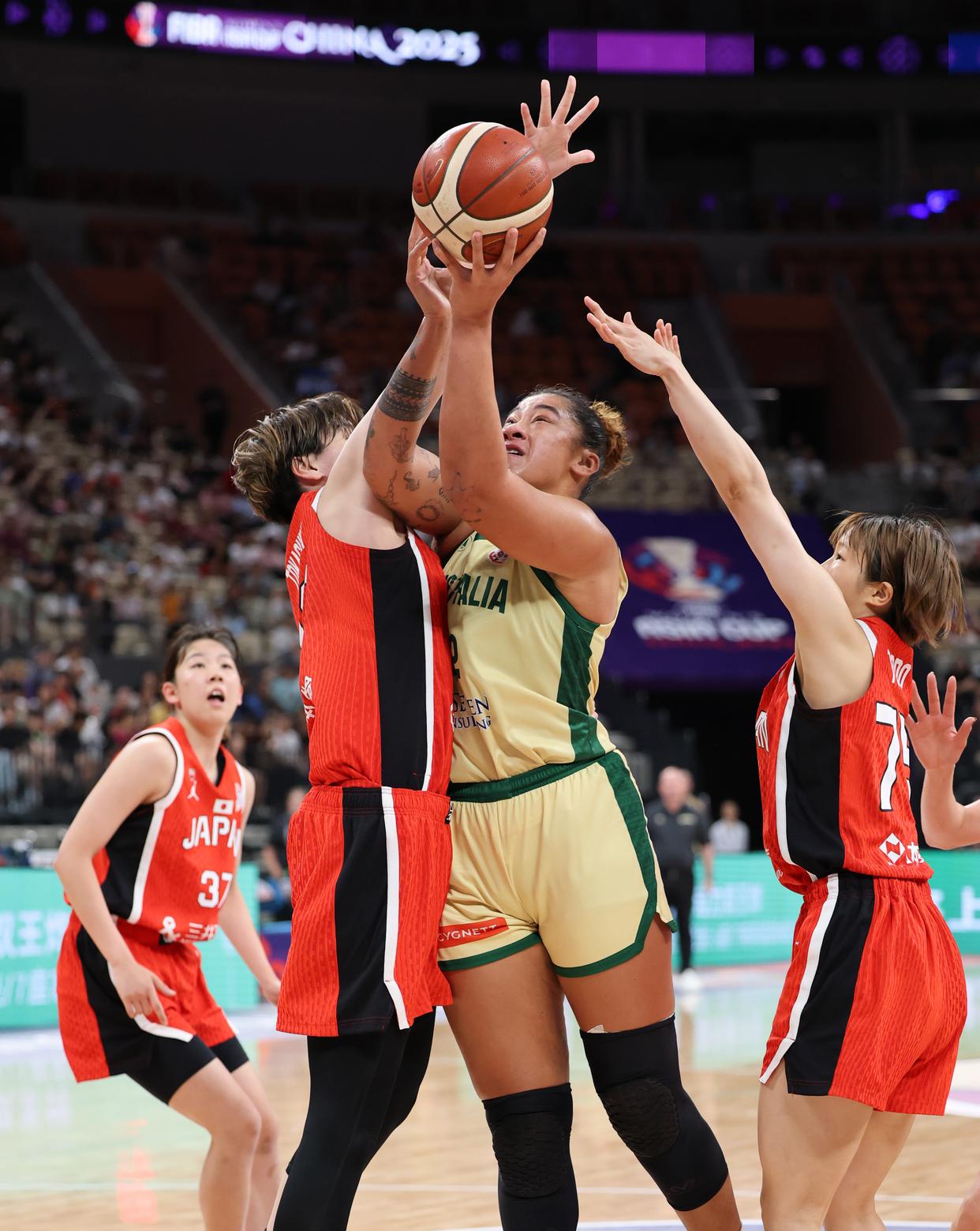 女篮亚洲杯日本女篮79-88澳大利亚女篮澳大利亚女篮首夺冠军的简单介绍