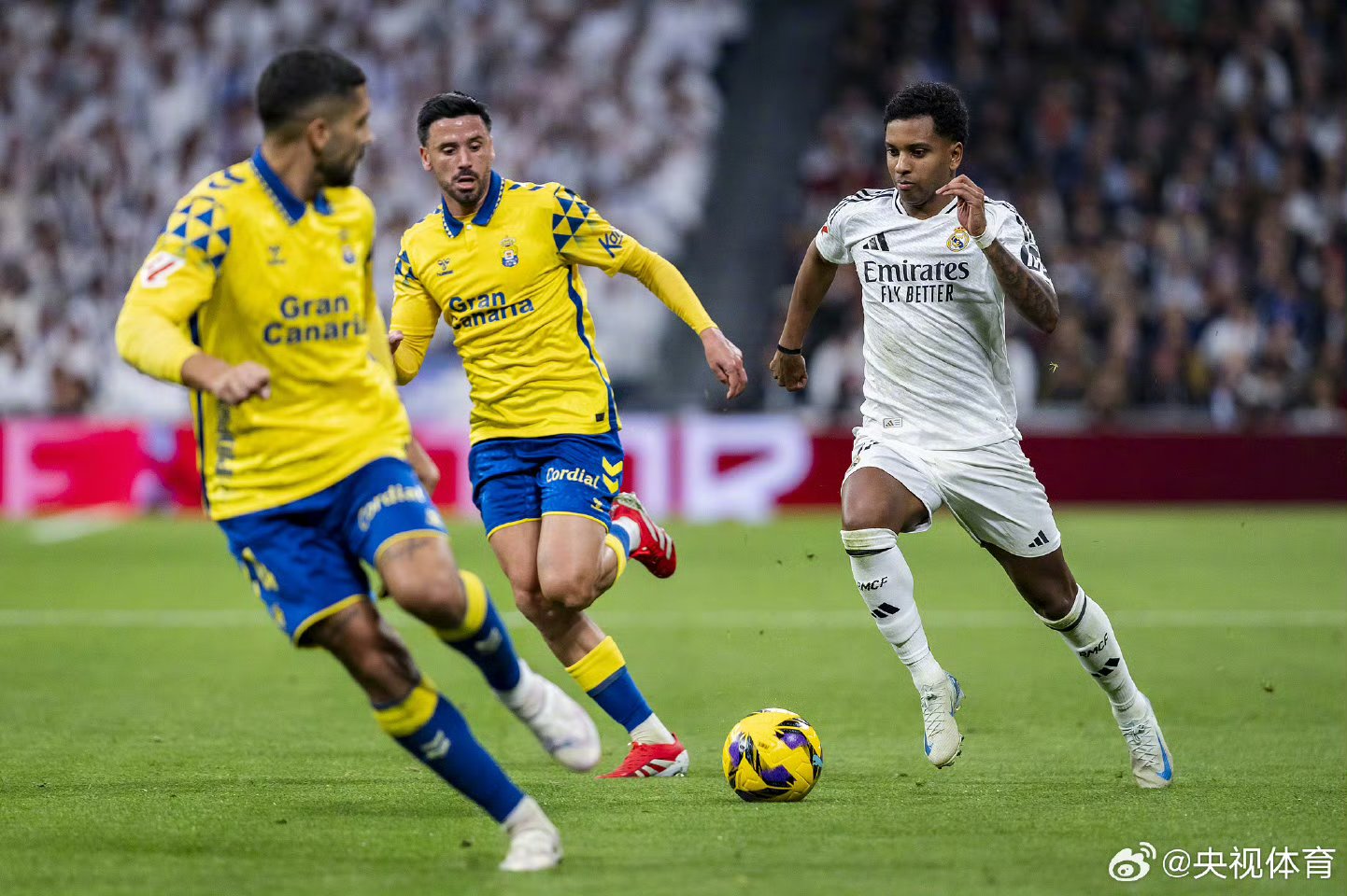 包含西协甲1组：尤尼恩斯塔斯VS皇家马德里二队的词条