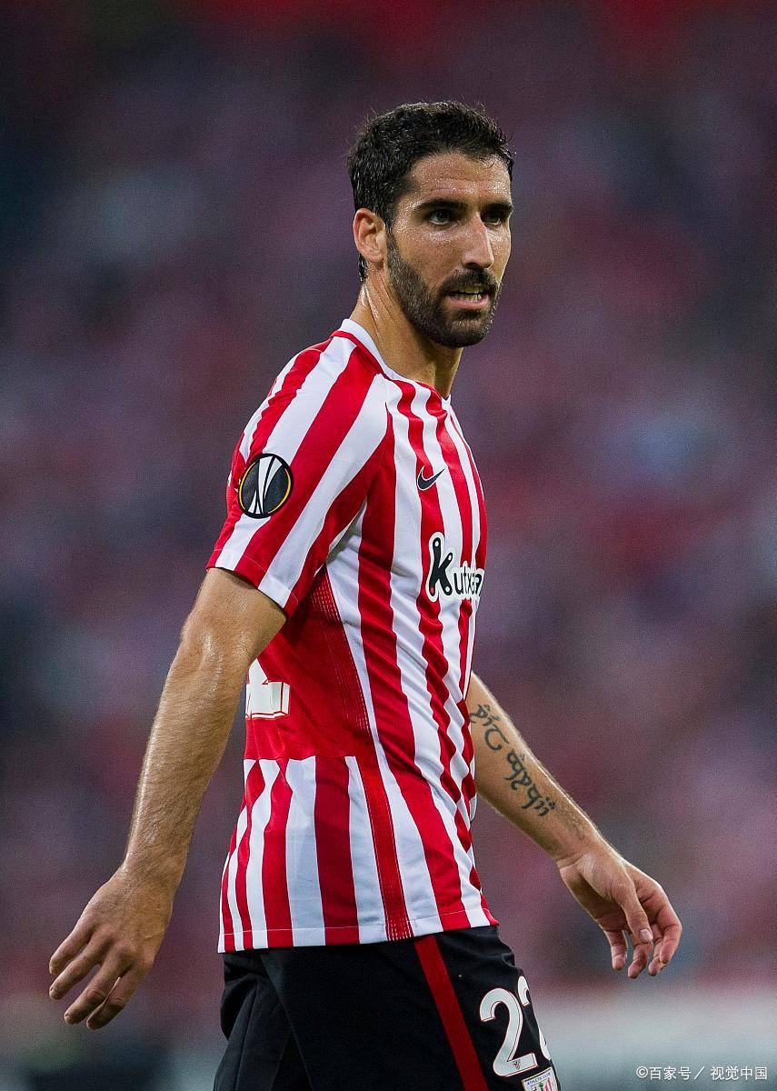 贝西克塔斯有意斯特林球队正在推动交易的简单介绍 贝西克塔斯有意斯特林球队正在推动交易的简单介绍