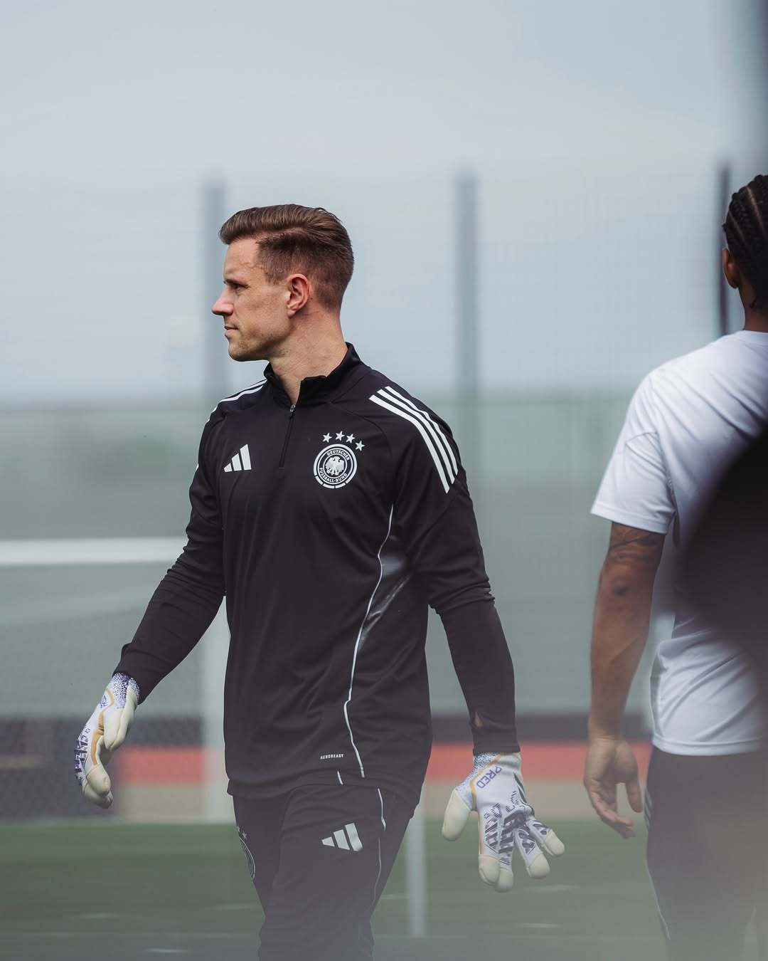 关于特尔施特根在巴萨未来变得不确定曾有报道英超球队对其有意的信息 关于特尔施特根在巴萨未来变得不确定曾有报道英超球队对其有意的信息