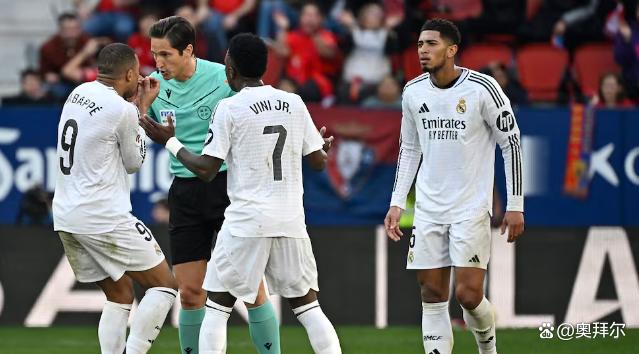 贝林厄姆和卡马文加参加部分草场训练两人新赛季均未出场的简单介绍 贝林厄姆和卡马文加参加部分草场训练两人新赛季均未出场的简单介绍