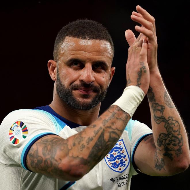 包含桑德兰从赫塔菲签下阿尔德雷特1300万欧补强后防线的词条